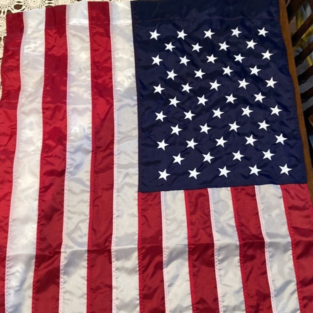 Holiday/Decorative Flag Bundle - 7 total approx 28” x 40”